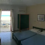 Captain Pavlos 2* لامبي