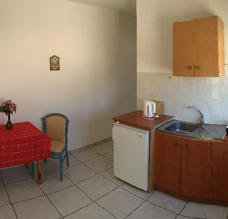Captain Pavlos Aparthotel