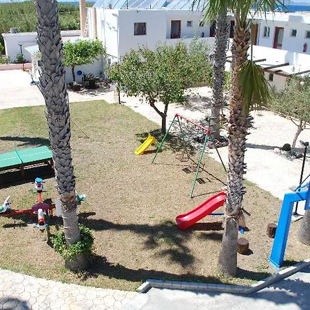 Captain Pavlos Aparthotel