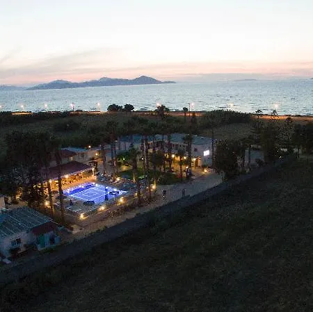 Captain Pavlos Aparthotel