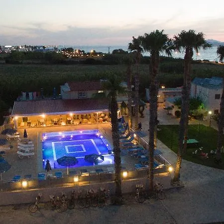 Captain Pavlos Aparthotel