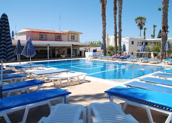 Captain Pavlos لامبي